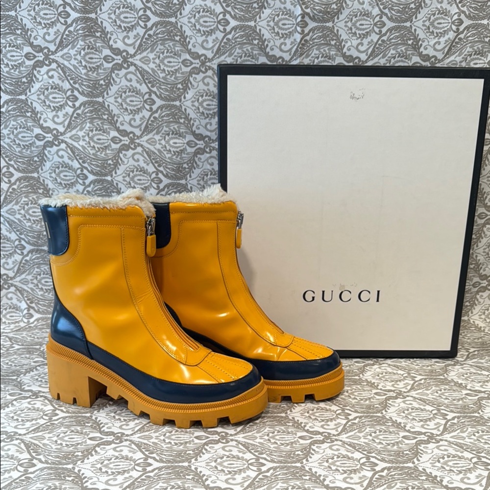 Gucci Women's Yellow and Navy Boots